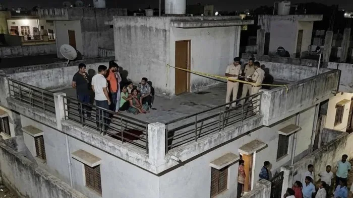 हंसी-मजाक बना जानलेवा, 16 साल के किशोर को छत से दिया धक्का ...  