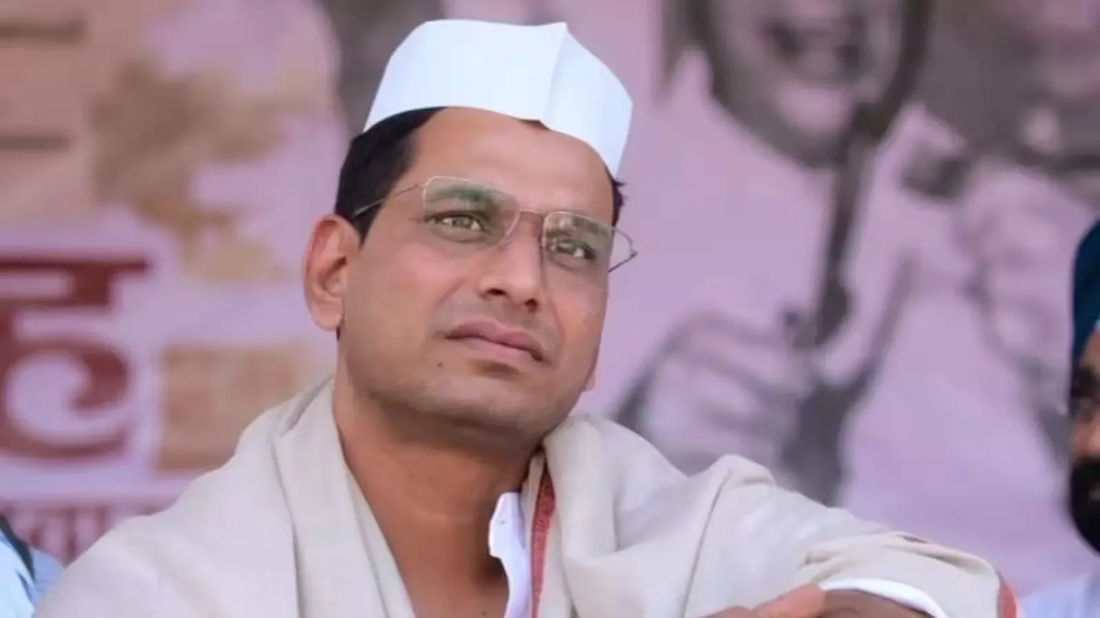 छत्तीसगढ़ कोल घोटाले में बड़ा दावा: 32 बार राजीव भवन पहुंचाई गई करोड़ों की रकम, EOW की चार्जशीट में देवेंद्र यादव का नाम चर्चा में ...