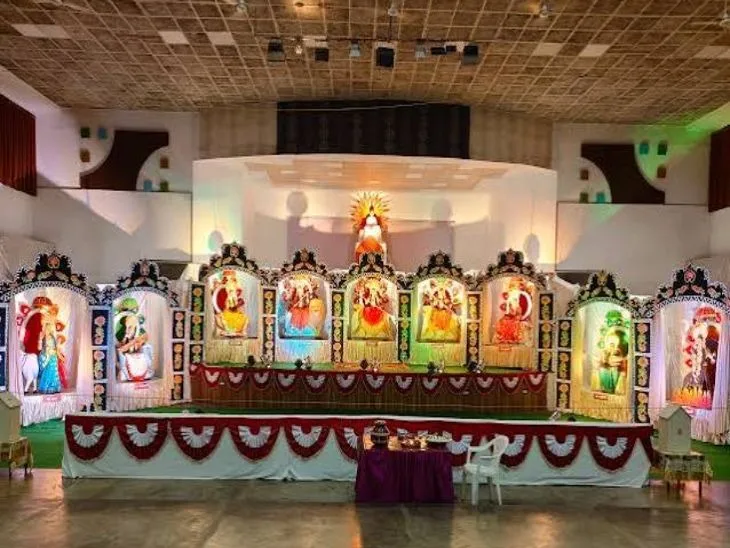 रायपुर में आज से नौ देवियों की भव्य झांकी के दर्शन, 20 अक्टूबर तक सजेगा दरबार; शांति सरोवर और नवा रायपुर में होगा आयोजन ...