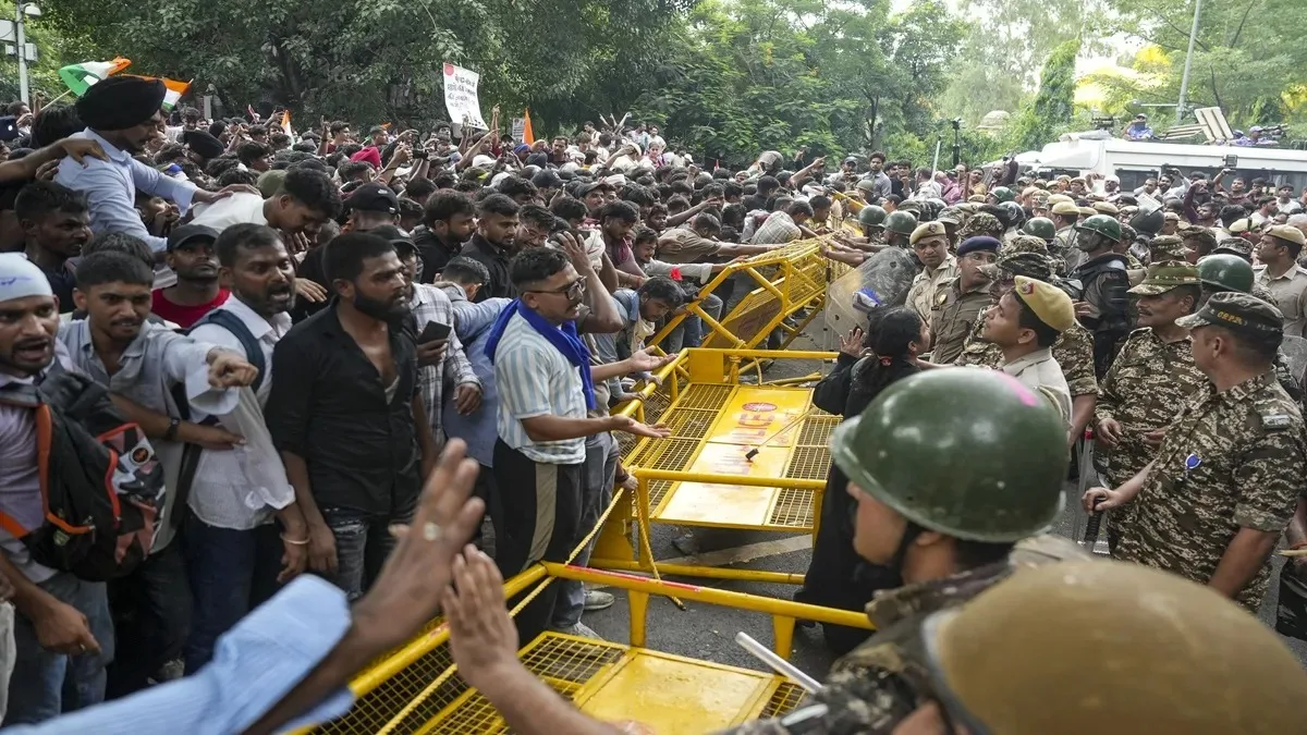 33 साल बाद जंतर-मंतर पर प्रदर्शन पर रोक! अब रामलीला मैदान समेत 3 जगहों पर धरने की तैयारी ...