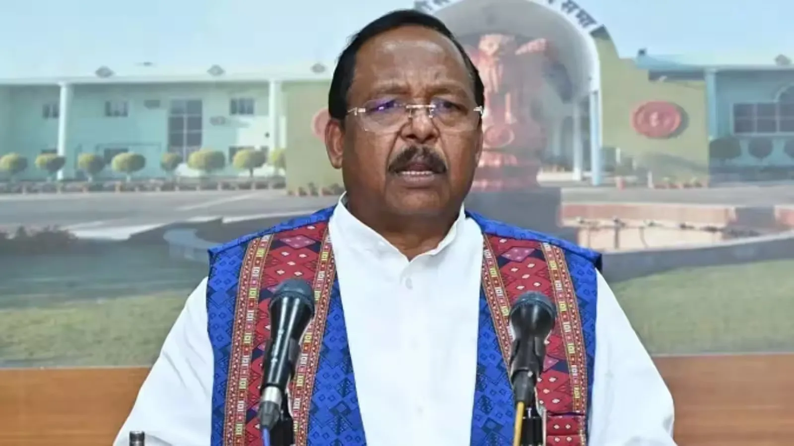 छत्तीसगढ़ में हल्दी बीज वितरण में शासन को ''चूना'' लगाने का पैतरा पड़ा भारी, FIR दर्ज करने की तैयारी में महकमा, कृषि मंत्री रामविचार नेताम ने दिए जांच के आदेश ...
