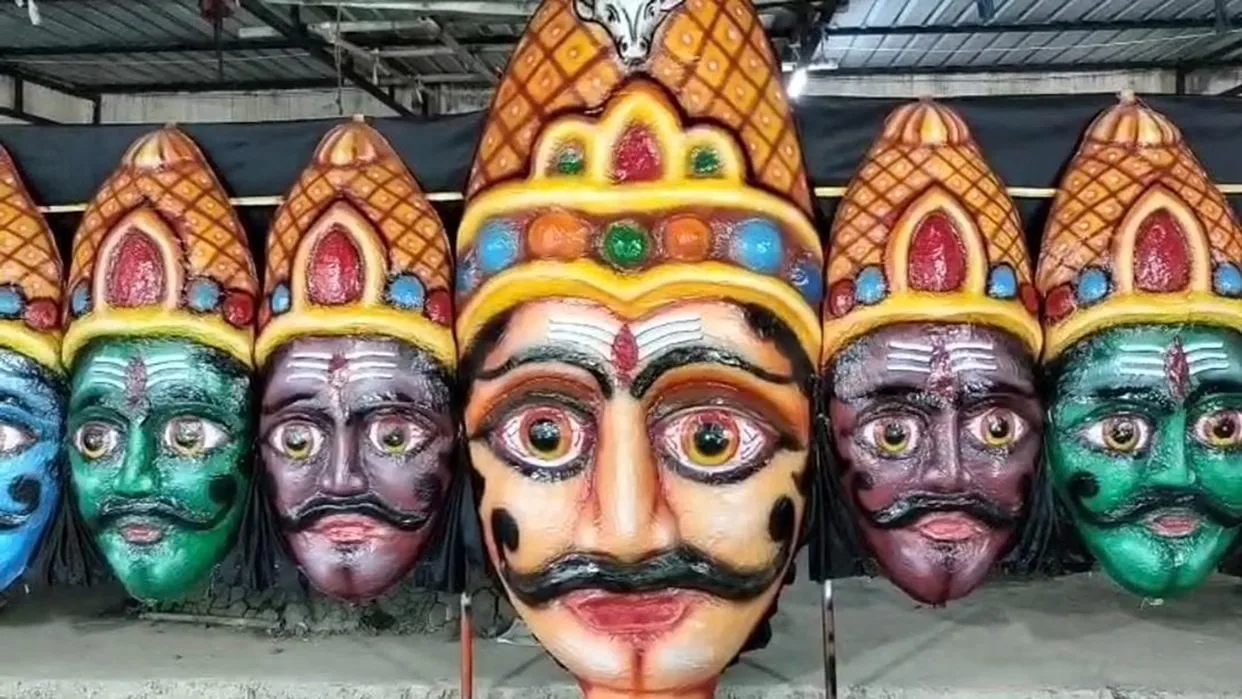 रायपुर में दशहरे की भव्य तैयारी, 101 फीट के रावण का होगा दहन, महंगाई ने बढ़ाया पुतलों का बजट ...