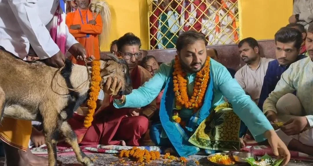618 साल पुरानी परंपरा! बस्तर दशहरे में आधी रात निभाई गई निशा जात्रा की रस्म, 12 बकरों की बलि के साथ मां खमेश्वरी की पूजा ...