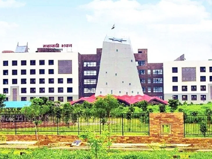 छत्तीसगढ़ सरकार का बड़ा फैसला, चक्रवात के खतरे के मद्देनजर छुट्टी घोषित करने के कलेक्टरो को निर्देश,सरकारी और निजी संस्थानों में लागू होगा फैसला, आदेश जारी ...