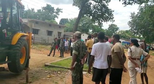 WhatsApp Video 2019-10-18 at 9.18.36 PM.mp4.00_00_02_04.Still001