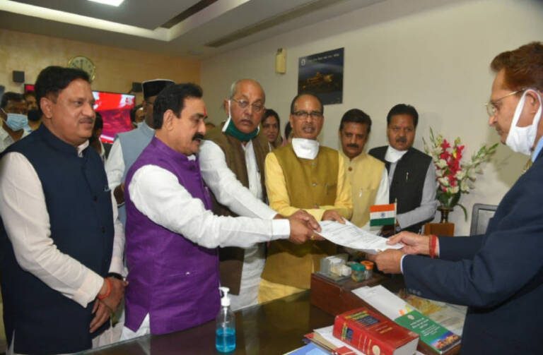 shukla_6705320_835x547-m