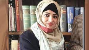 मोदी-योगी और केंद्र सरकार पर शेरों शायरी के जरिये हमला करने वाले मुनव्वर राना की बेटी को कांग्रेस ने दिया टिकट, उन्नाव की पुरवा व‍िधानसभा सीट से प्रत्याशी…