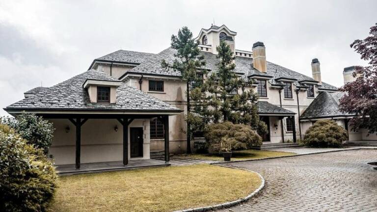 224 करोड़ रुपये के घर को छोड़कर कहीं और रहने लगा,अब वह घर 30 करोड़ रुपये में बिका,बड़े घर से परेशान शख्स ने उठाया था हैरान करने वाला कदम…