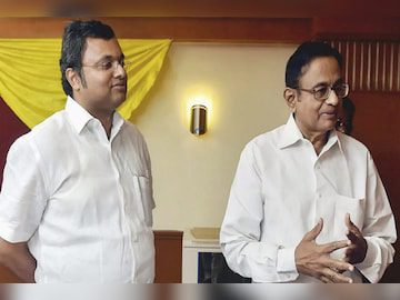 Karti-Chidambaram-and-P-Chidambaram-16527601693x2