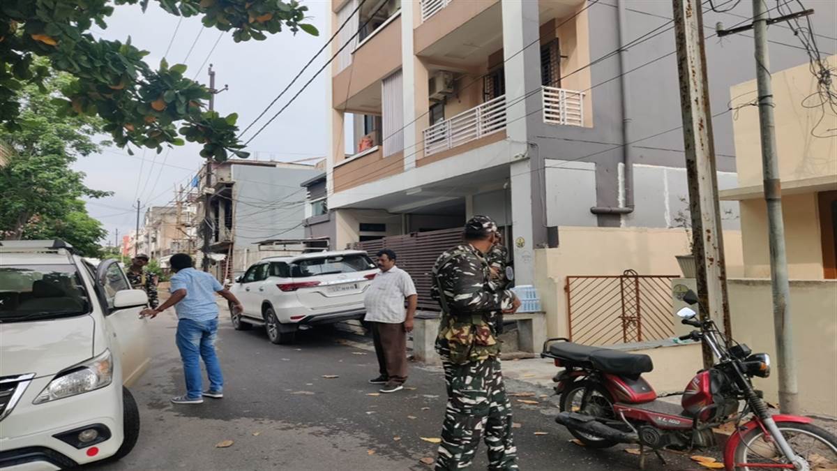 30_06_2022-income_tax_raid