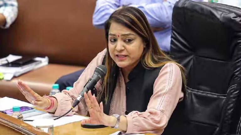 1754588-shelly-oberoi