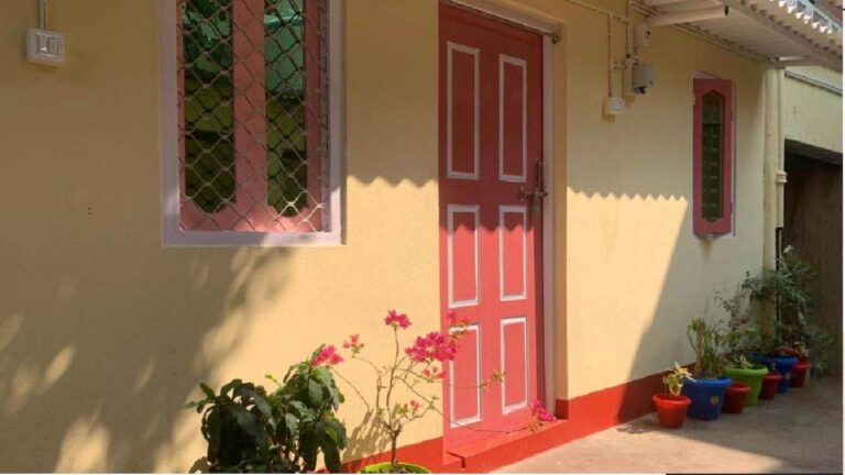 08_03_2024-door_to_attract_money