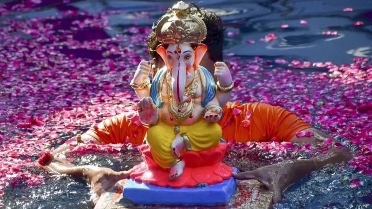 ganesh_visarjan_image