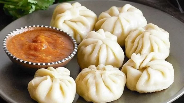 momos-1