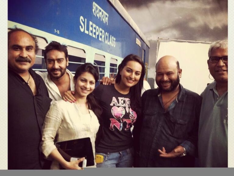 3449456-director (1)