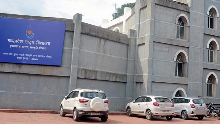 threatre-sixteen_nine