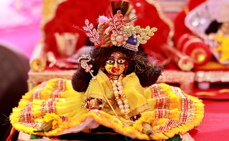 Gulal For Laddu Gopal