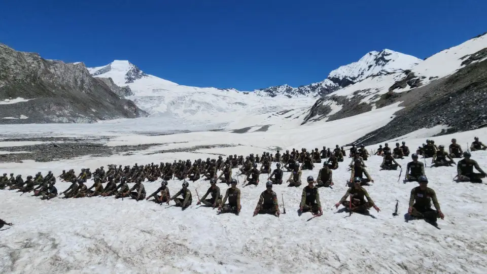 indian-army-523695328