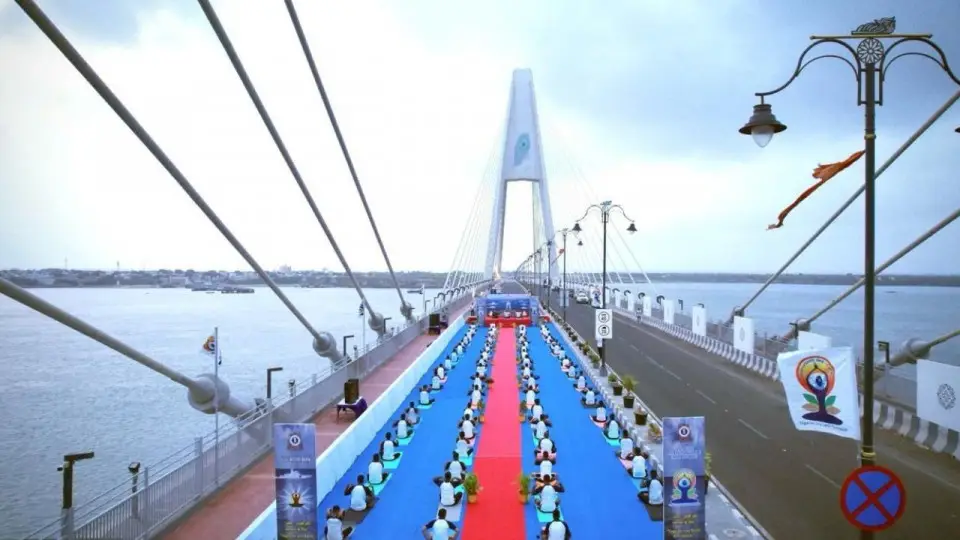 indian-coast-guard-yoga-day-1171250397