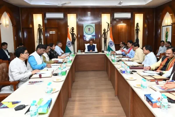 kR9tx3Ur-CG-Cabinet-Meeting-r76zns6pya13kfrj0d6y6fjekof5vt8cqrhfpefwse