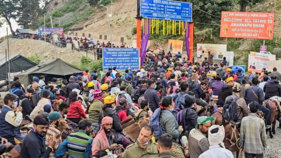amarnath--bus--accident-409524761