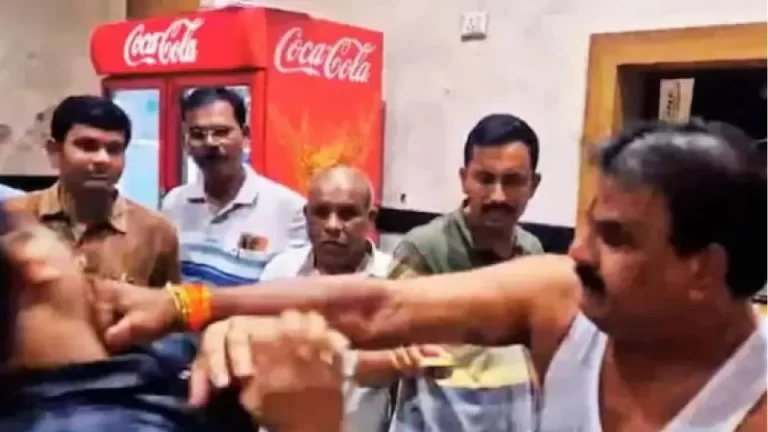 case-filed-against-shiv-sena-mla-sanjay-gaikwad-for-assaulting-a-canteen-employee-2051145312