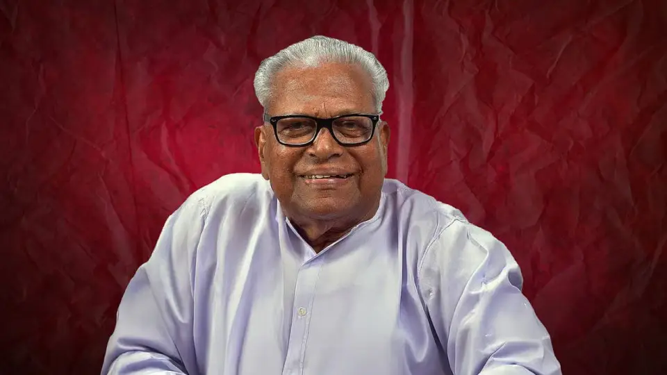 from-the-fields-of-punnapra-to-becoming-the-cm-of-kerala-story-of-vs-achuthanandan-journey-561113988