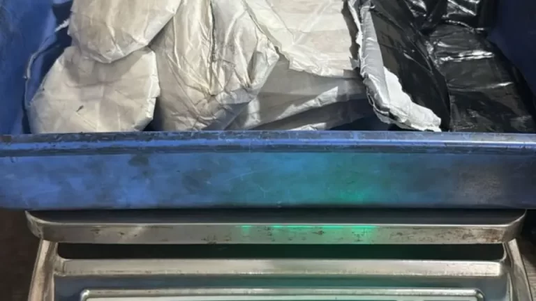 gold-smuggling-100677061