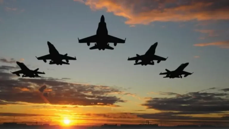 us-navy-f-35-fighter-jet-crashes-1929373859