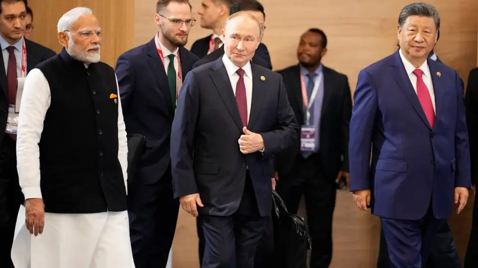 pm-set-for-key-meet-with-xi-today-1799214365
