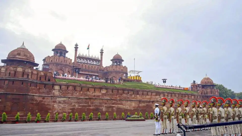red-fort-dummy-bomb-713635378