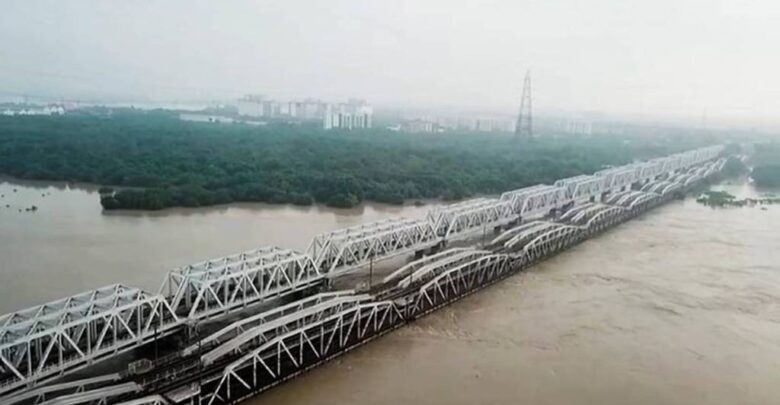 Yamuna-river-crosses-danger-mark-780x405