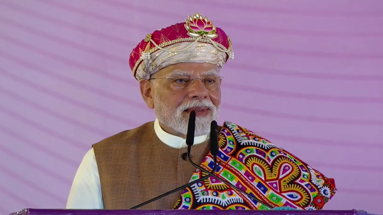 prime-minister-modi-in-dhar-2025-09-17-13-17-09