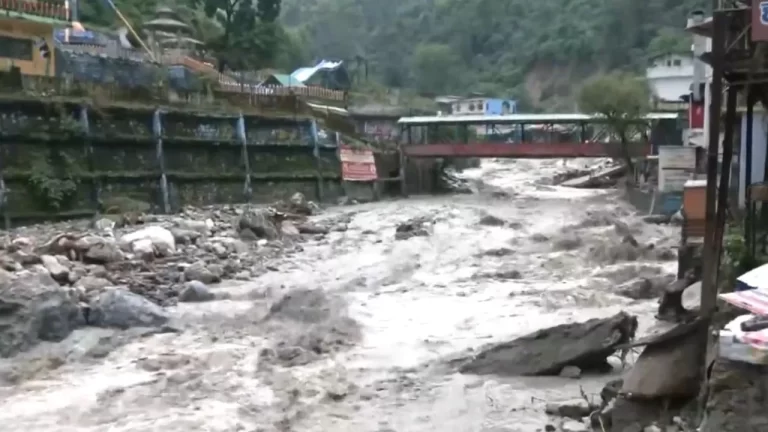 uttarakhand-weather-update-orange-alert-in-many-districts-today-news-in-hindi-2025-09-18-08-51-15