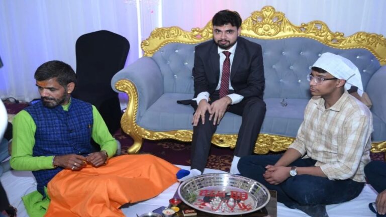 Badaut-groom-returns-21-lakh-dowry-cheque-saying-daughter-is-the-real-honor