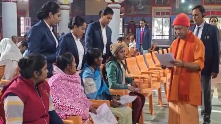 CM-Yogi-assures-girl-dont-worry-about-money-and-orders-immediate-medical-help-for-mother