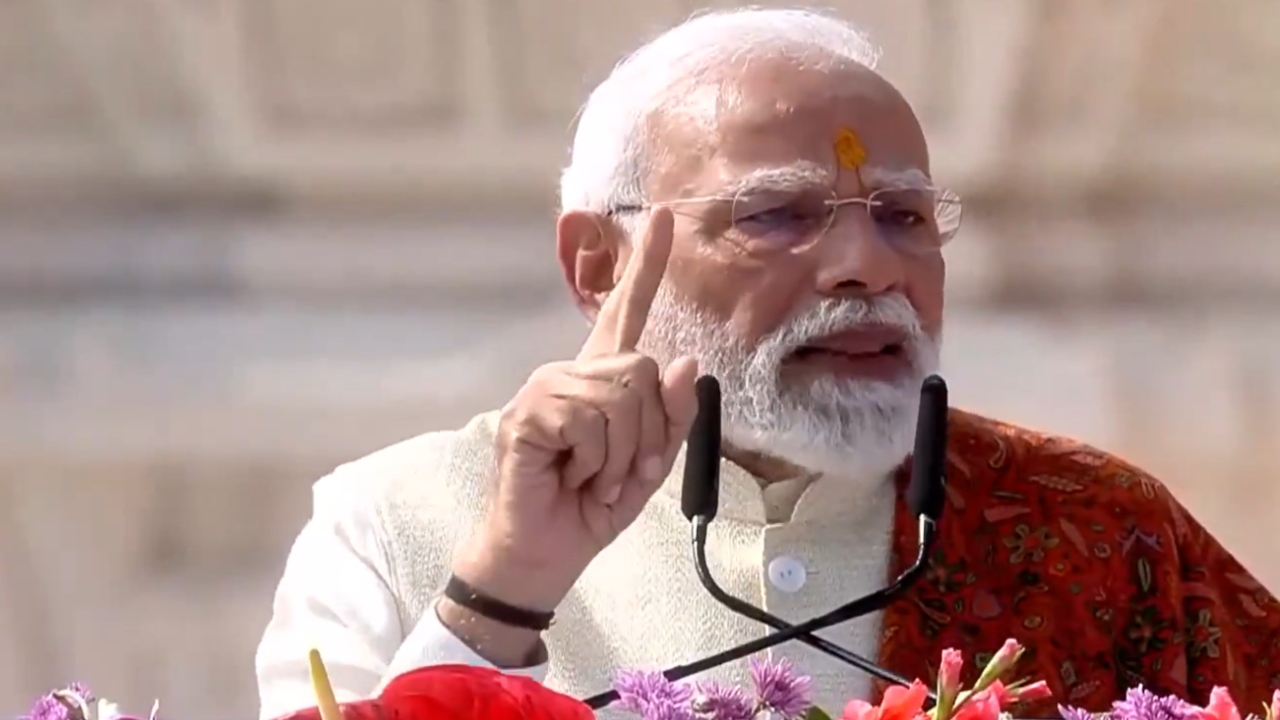 PM-Modi-in-Ayodhya