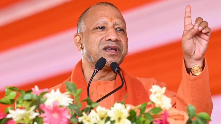 Yogi-Adityanath-campaigning-in-Bihar-during-elections-showing-strong-NDA-impact