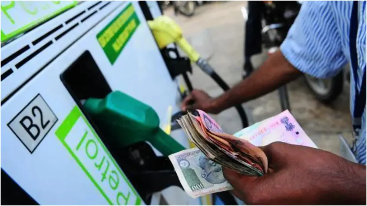 petrol-diesel-price--india-daily-1289578110