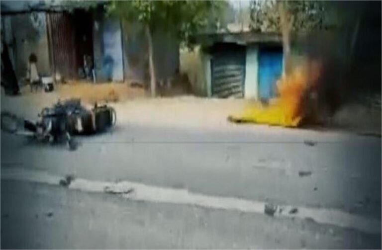 2026_3image_19_00_297245326jharkhandpetrolaccident-ll