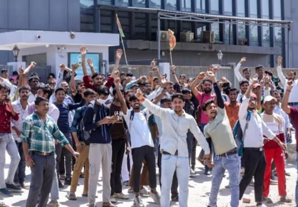 2026_4image_07_05_367473900noidaprotest