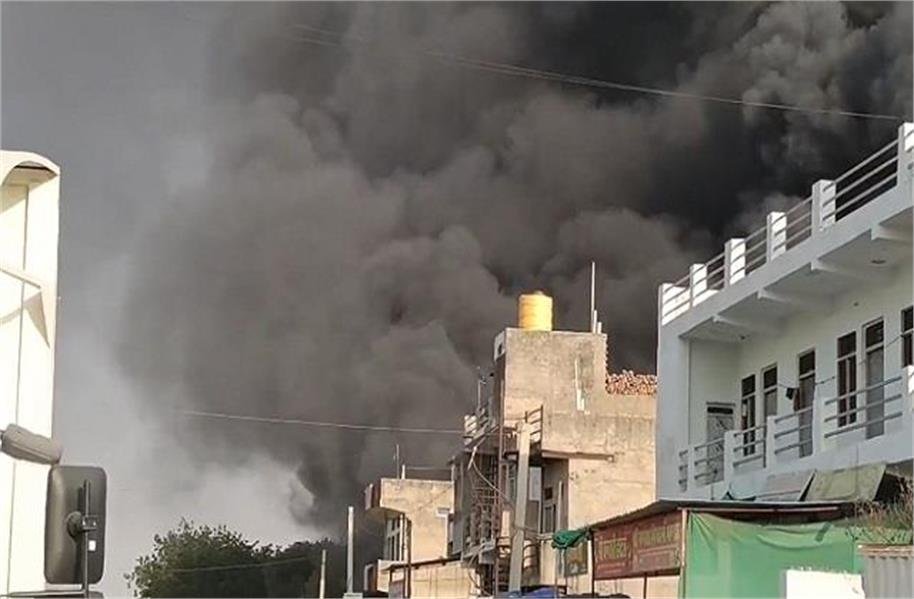 2026_4image_22_55_34715544200-ll