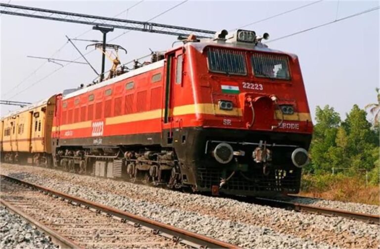 2026_5image_20_33_050622969rajdhaniexpress-ll