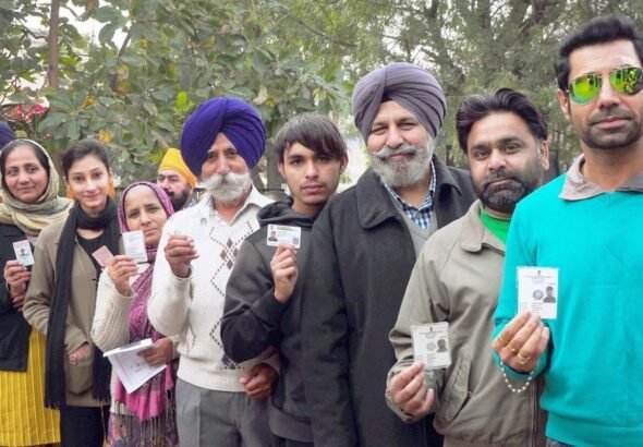 Voting-Punjab-PTI-1