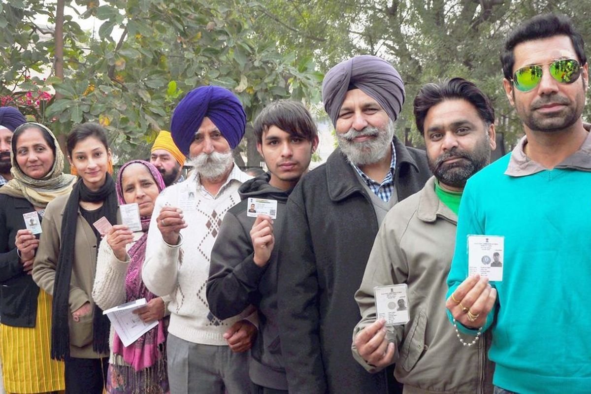Voting-Punjab-PTI-1
