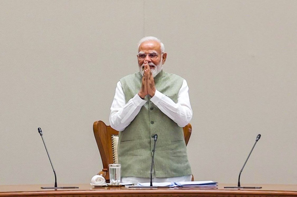 New Delhi: Union Cabinet Applauds PM Modi
