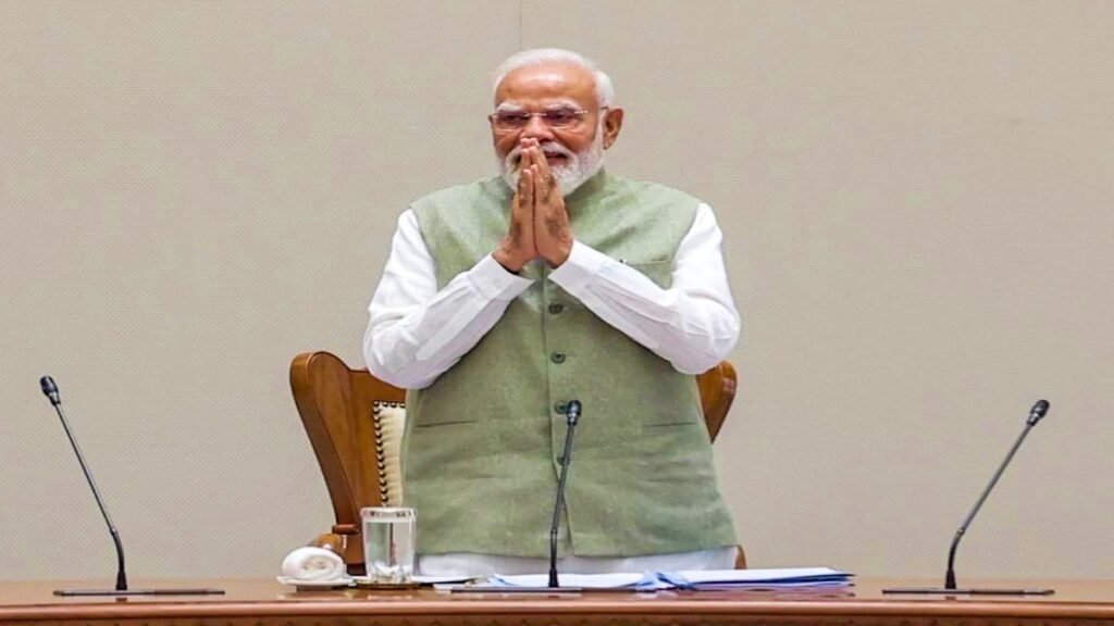 New Delhi: Union Cabinet Applauds PM Modi
