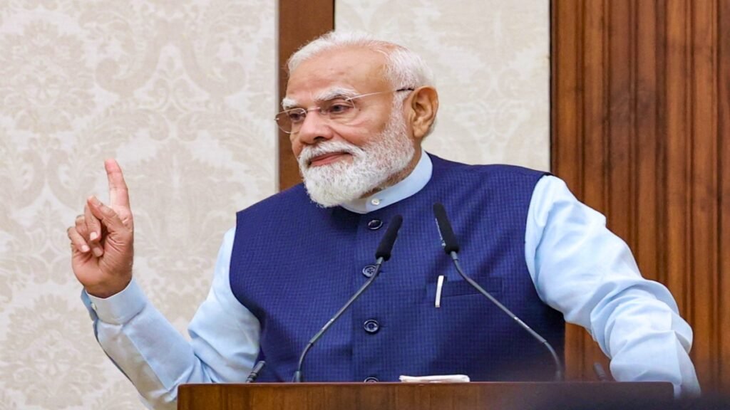 New Delhi: PM Modi Meets IAS Officers