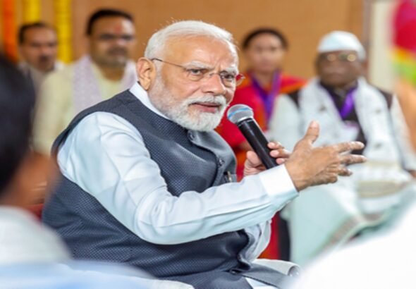PM-Modi-farmer