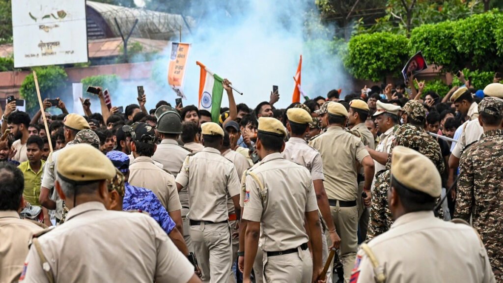 6a5e3d995129c-delhi-police-is-registering-separate-firs-based-on-the-complaints-202403896-16x9